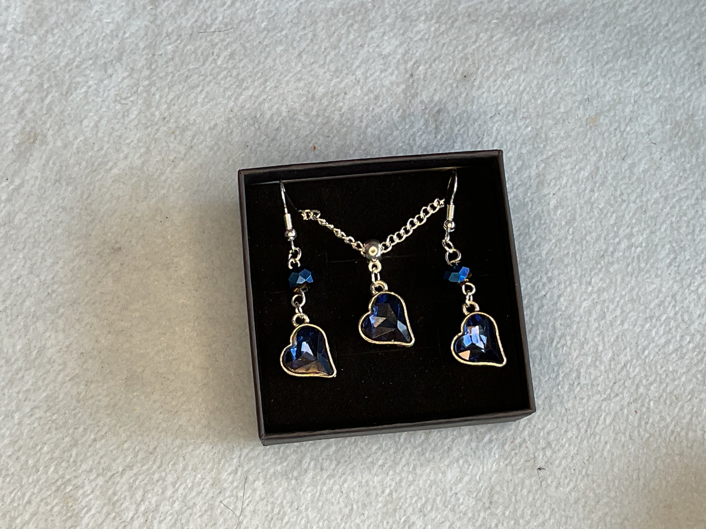 Heart earring and necklace set