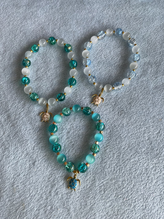 bracelet with sea turtle Micro Pave Cubic Zirconia, Enamel & Real 18K Gold Plated